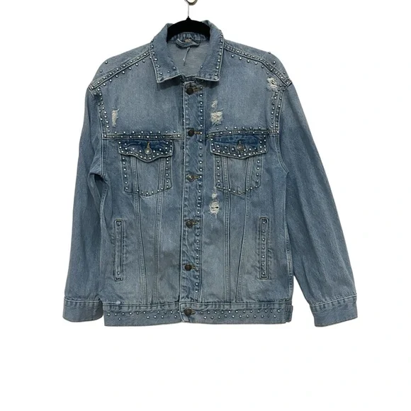 Free People Oversized Distressed Studded Denim Jean Jacket READ Size Small - Picture 2 of 14